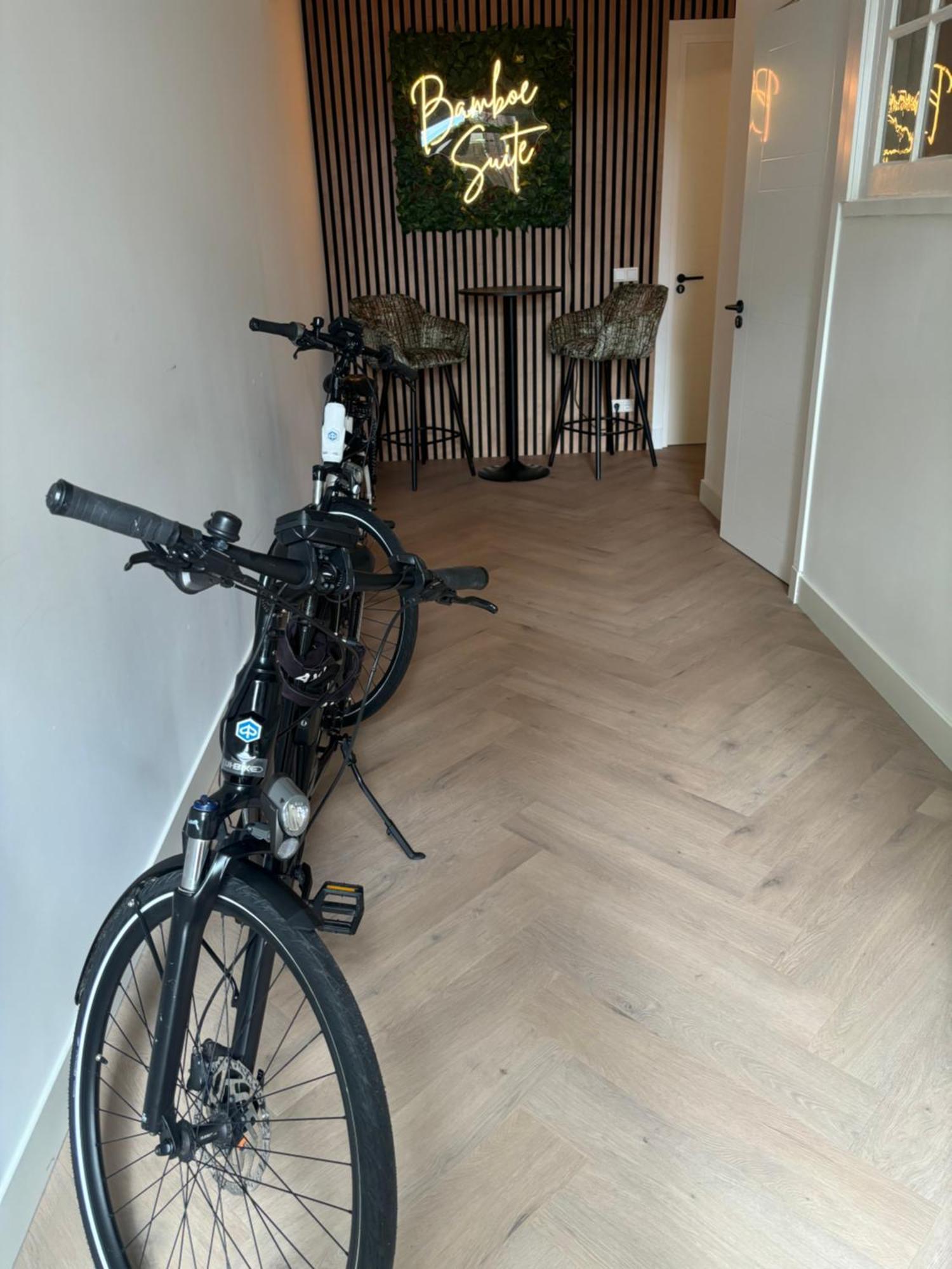 Bamboe Suite Bentveld Met Ligbad En Gratis Parkeren Bagian luar foto